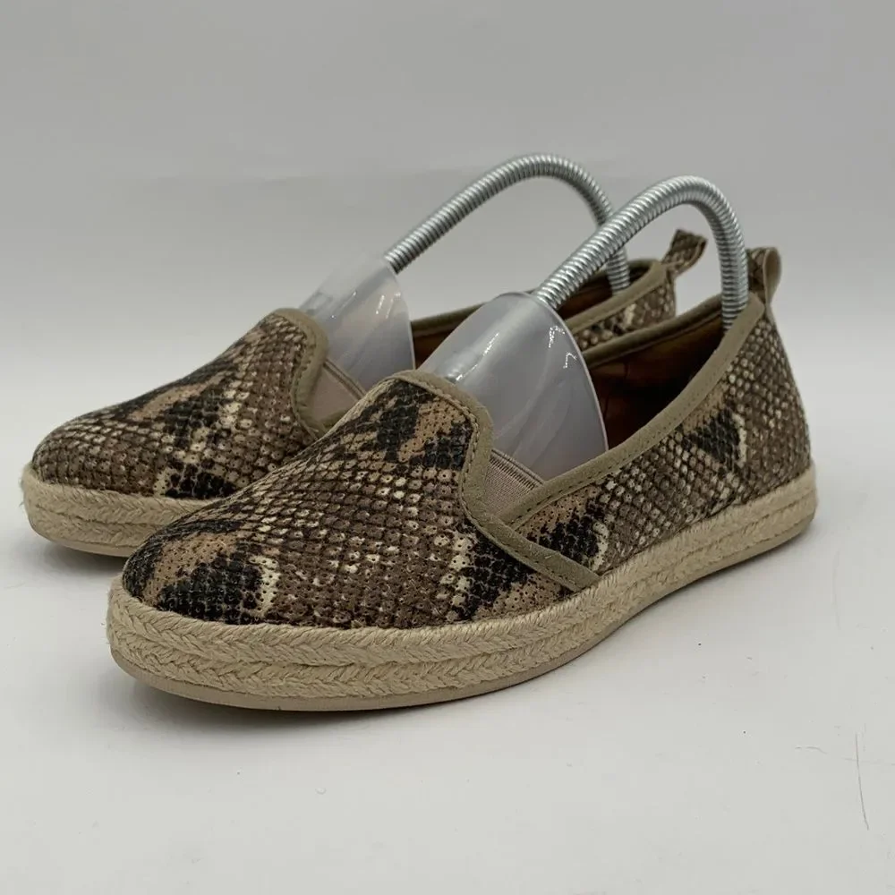 Clarks Snakeskin Espadrille Flats Size 8 Slip On Comfort Neutral Python Print